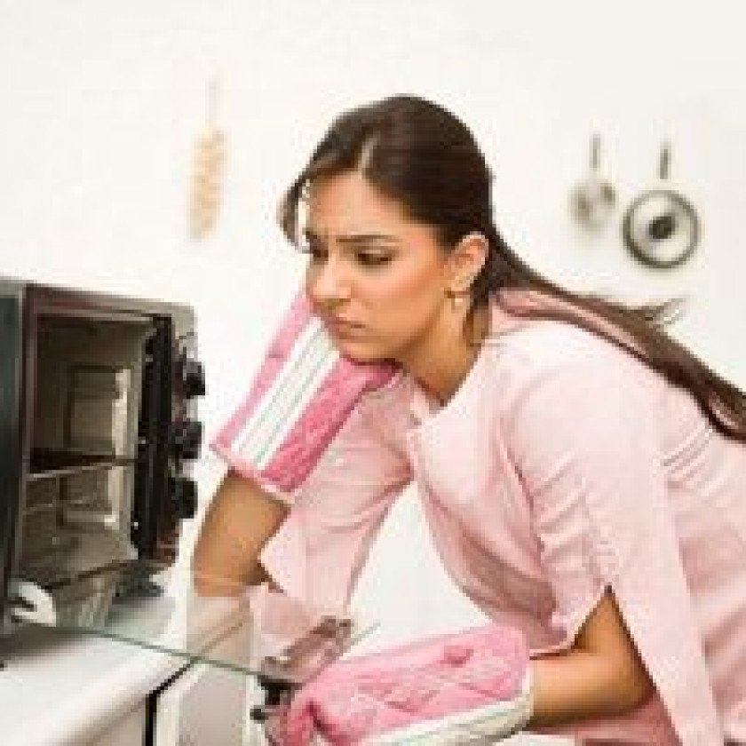 Vì sao lò nướng thức ăn không chín đều?