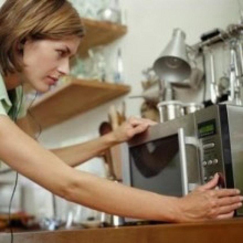 Phát hiện lỗi và sửa lò vi sóng kịp thời