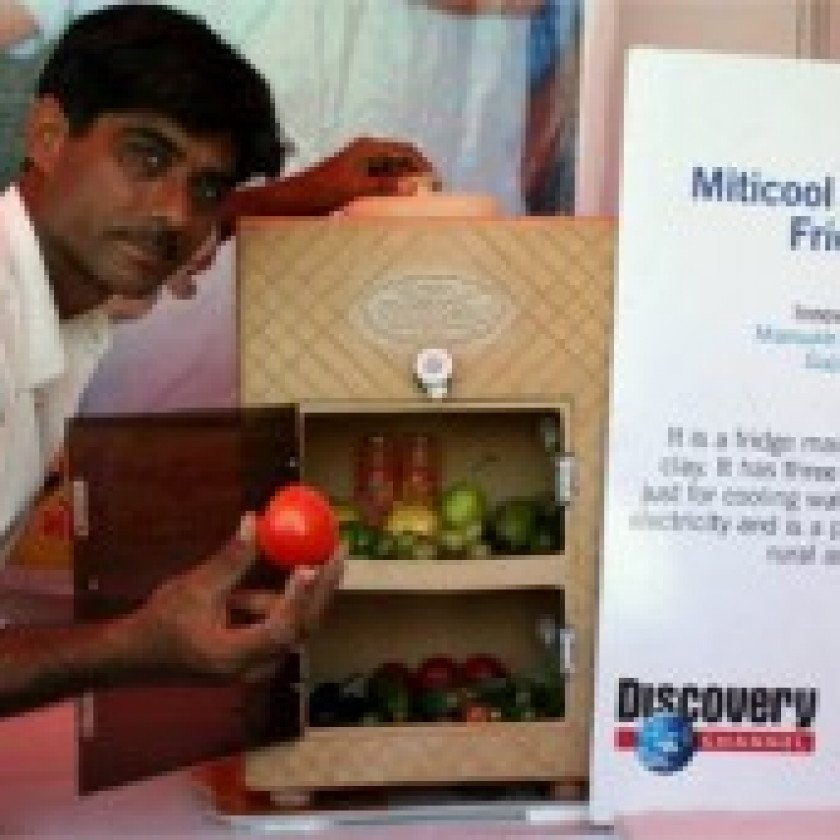 Tủ lạnh không cần điện của người dân nghèo Ấn Độ