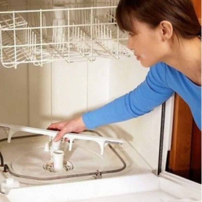 Mẹo vệ sinh máy rửa bát đúng cách, an toàn
