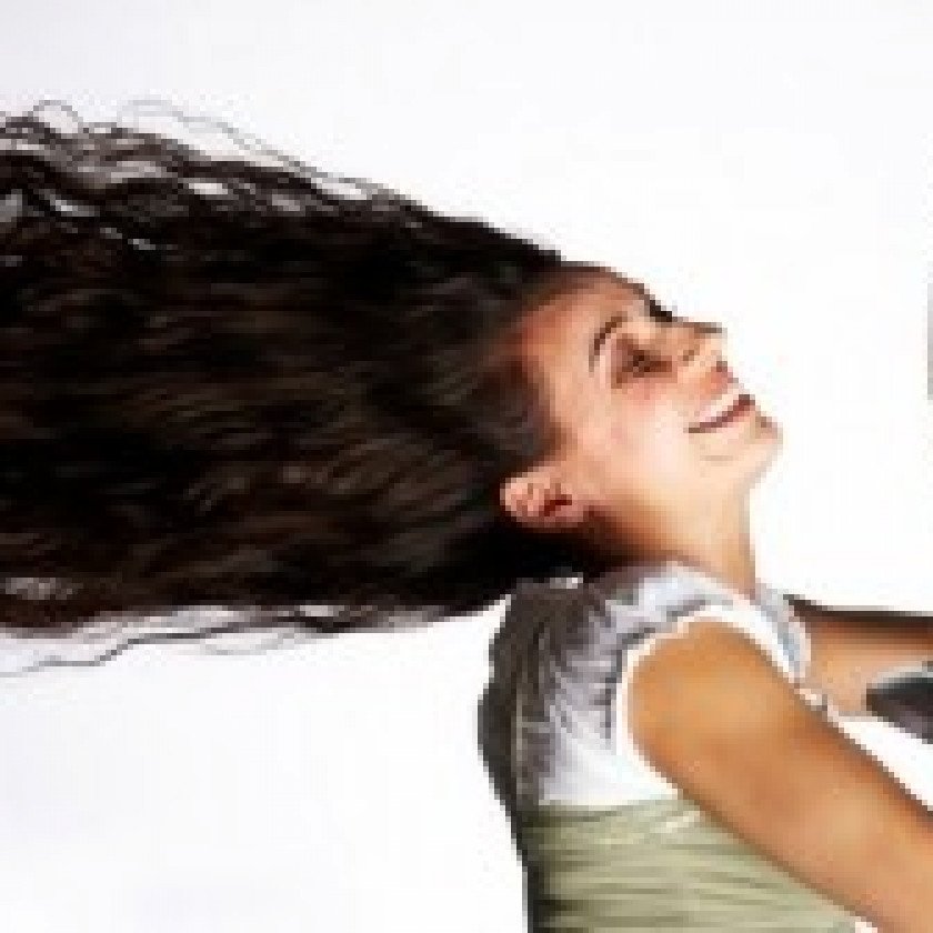 Bật quạt trong phòng điều hòa có tác dụng gì?