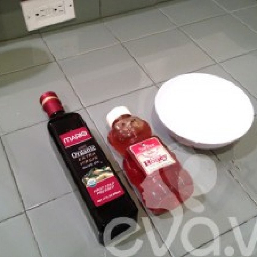 Mẹo trị tóc khô do điều hòa từ mật ong