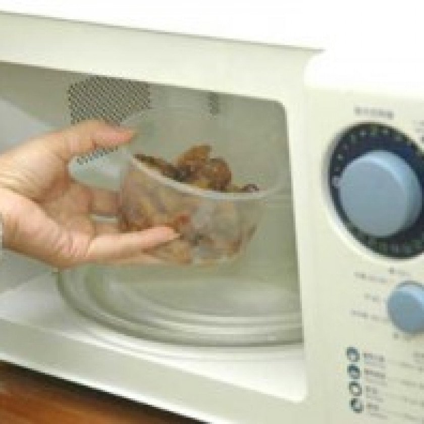 Lời khuyên cho hộp nhựa sử dụng trong lò vi sóng